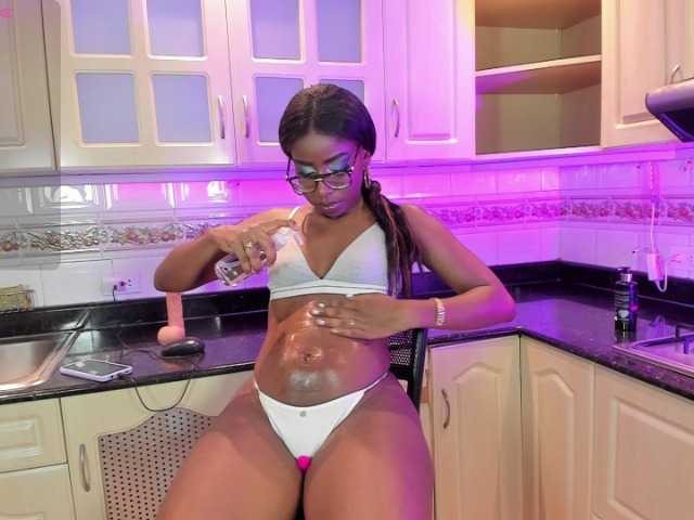 MelodyBlazze live cam on BongaCams