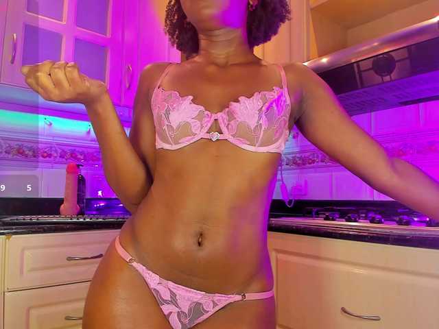 MelodyBlazze live cam on BongaCams