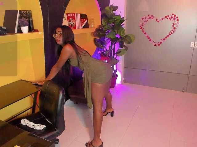 MelodyBlazze live cam on BongaCams