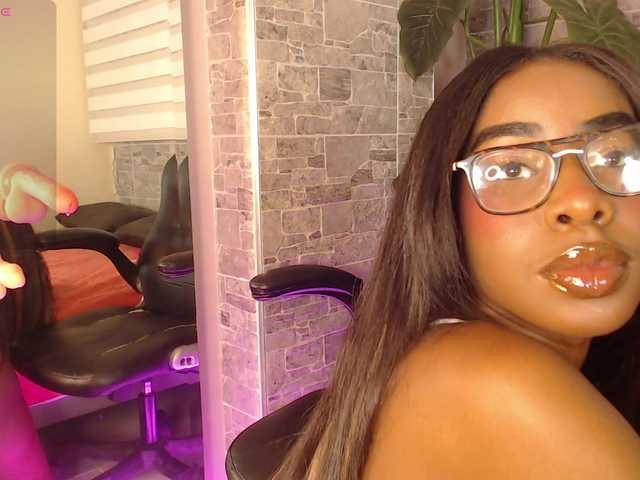MelodyBlazze live cam on BongaCams