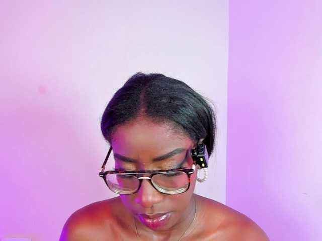 MelodyBlazze live cam on BongaCams