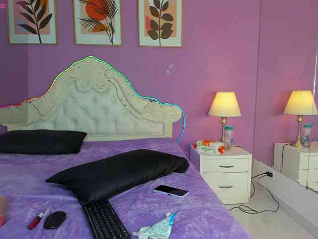 MelodyBlazze Live Webcam on BongaCams