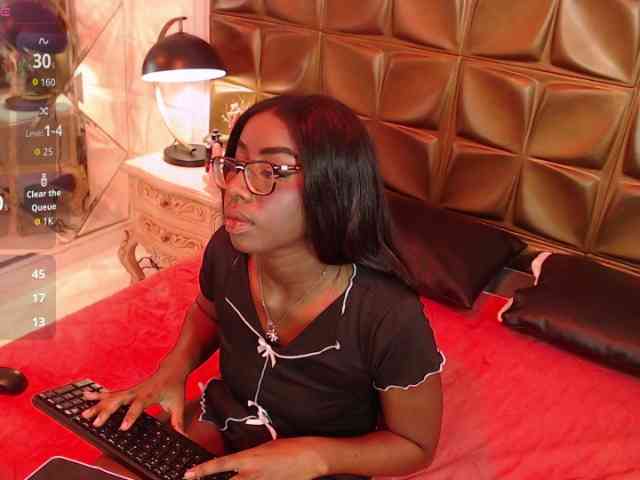 MelodyBlazze Live Webcam on BongaCams