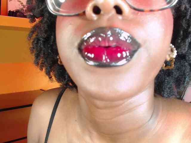 MelodyBlazze webcam