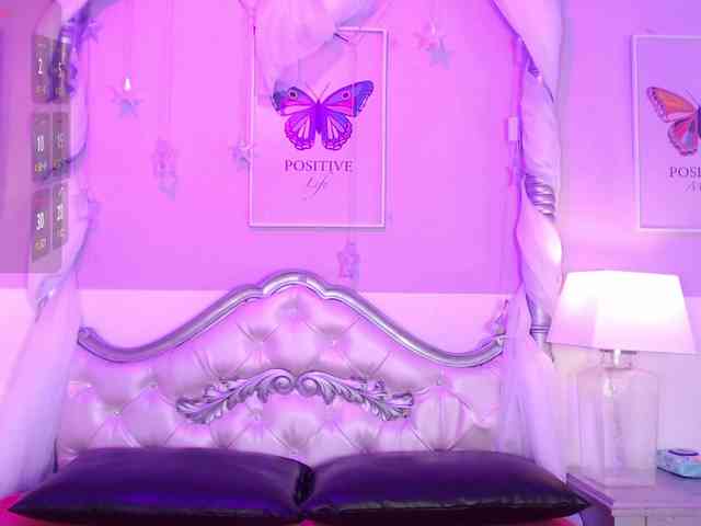 MelodyBlazze Live Webcam on BongaCams