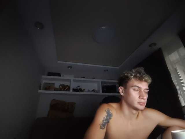 cashfreFun — live male cam