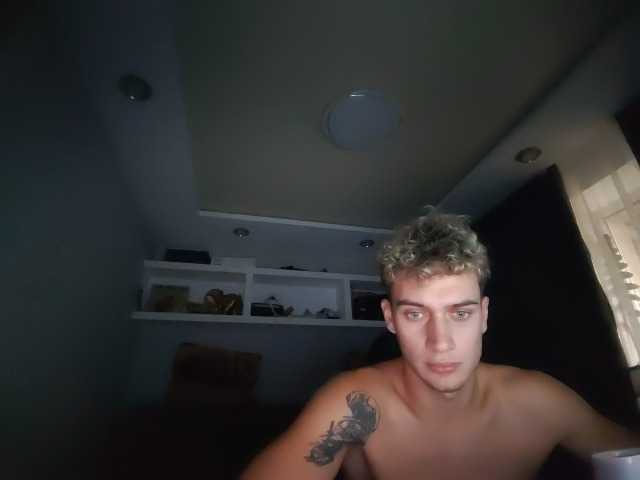 cashfreFun — live male cam
