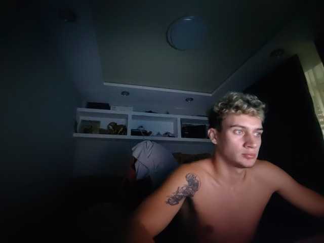 cashfreFun — live male cam