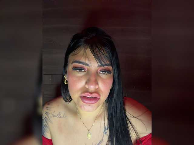 NAOMIAMAZING01 live cam