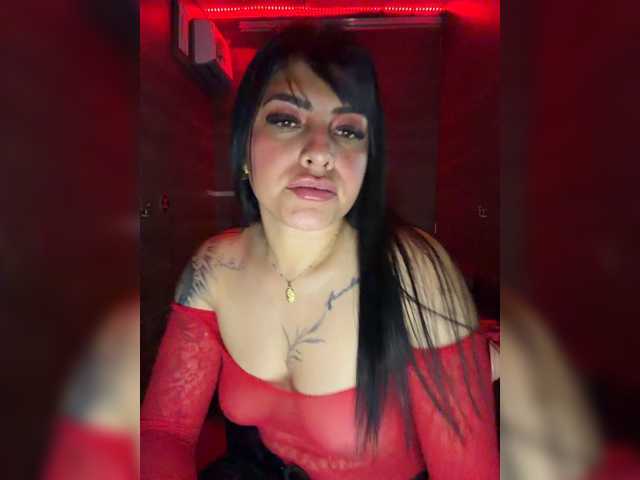 NAOMIAMAZING01 live cam