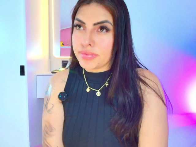 NAOMIAMAZING01 live cam on BongaCams