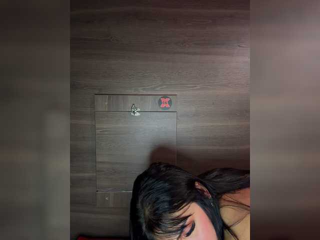 NAOMIAMAZING01 live cam