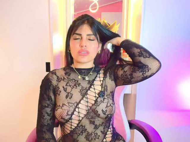 NAOMIAMAZING01 live cam on BongaCams