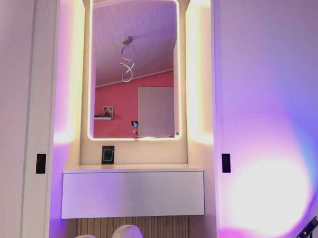 NAOMIAMAZING01 live cam on BongaCams