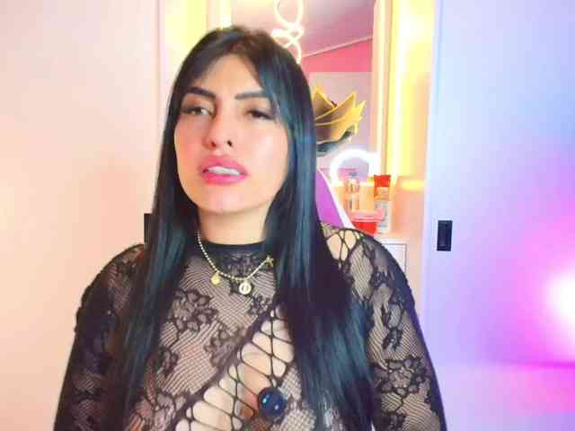 NAOMIAMAZING01 webcam