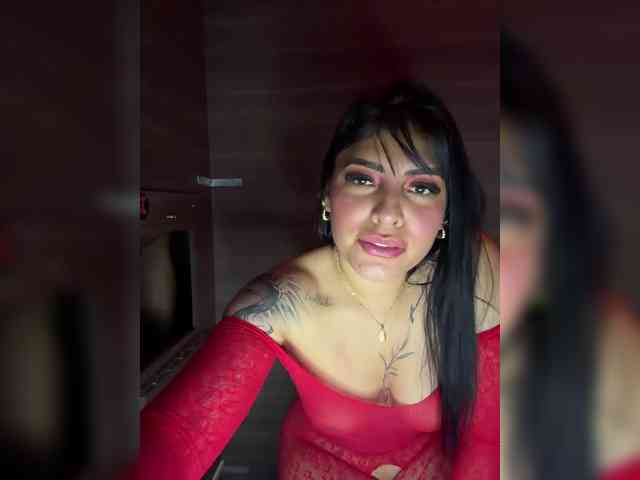 NAOMIAMAZING01 webcam