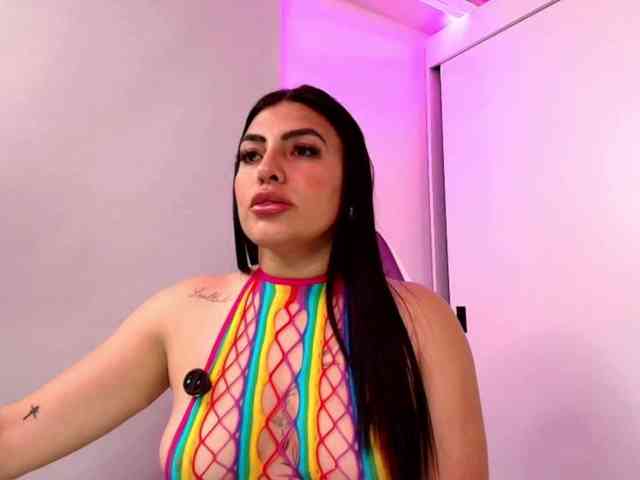 NAOMIAMAZING01 webcam