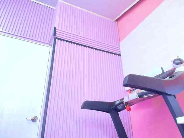 NAOMIAMAZING01 webcam