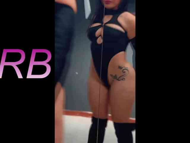 NAOMIAMAZING01 webcam