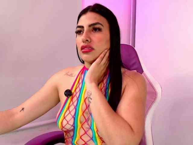 NAOMIAMAZING01 webcam