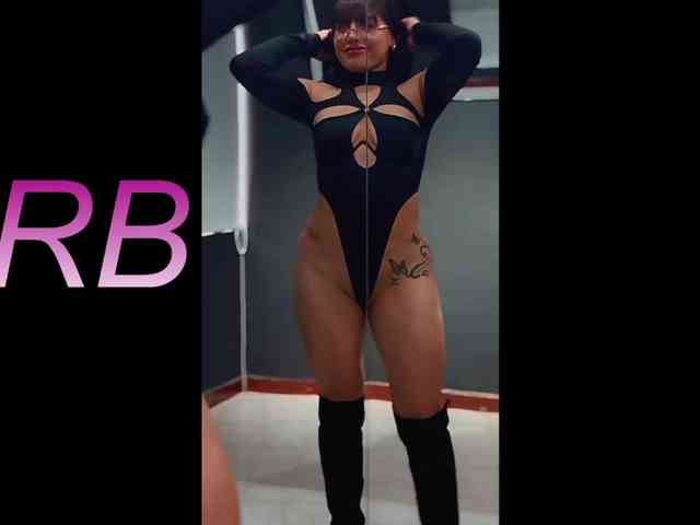 NAOMIAMAZING01 webcam