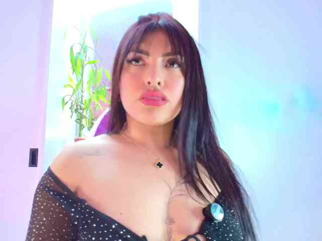 NAOMIAMAZING01 webcam