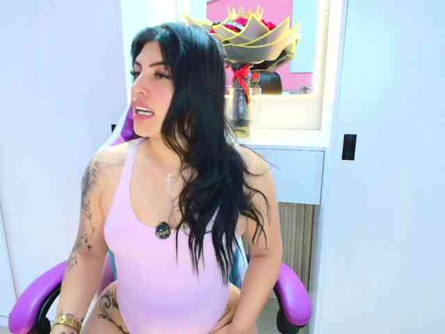 NAOMIAMAZING01