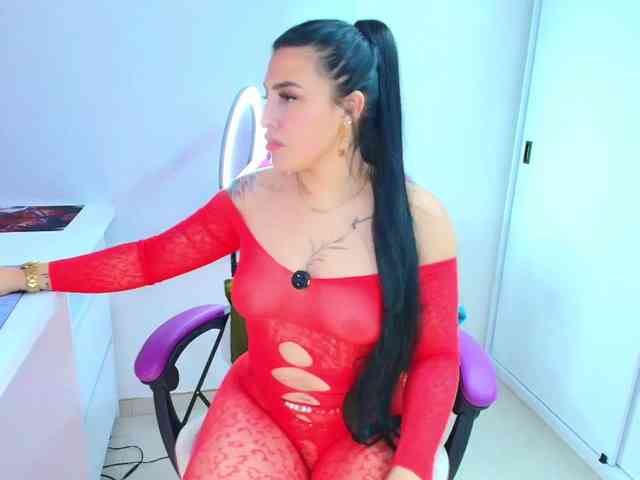 NAOMIAMAZING01 webcam