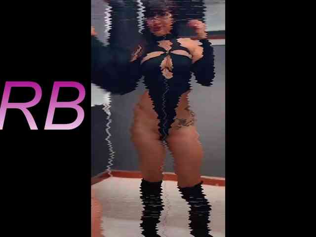 NAOMIAMAZING01 webcam