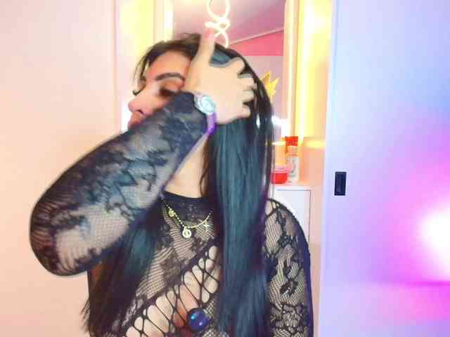 NAOMIAMAZING01 webcam