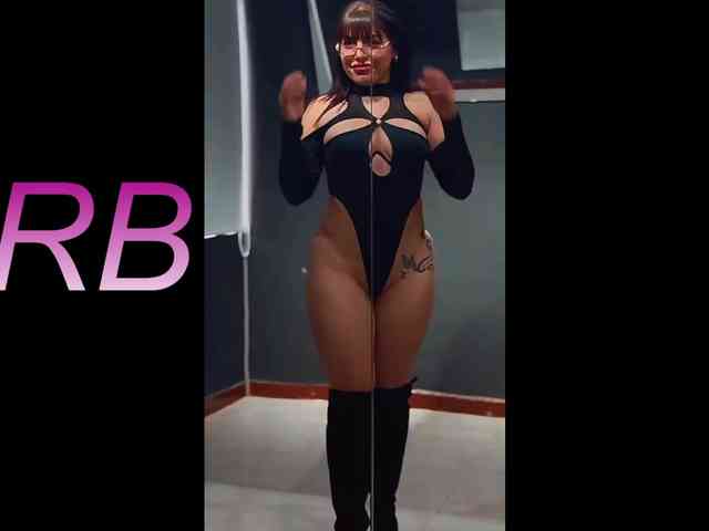 NAOMIAMAZING01 webcam