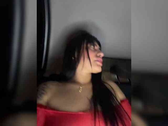 NAOMIAMAZING01 webcam