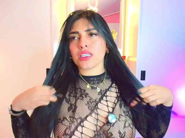 NAOMIAMAZING01 webcam