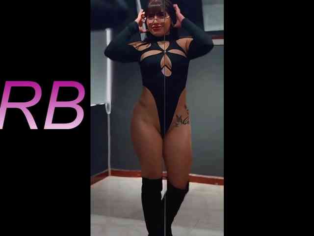 NAOMIAMAZING01 Live Webcam on BongaCams