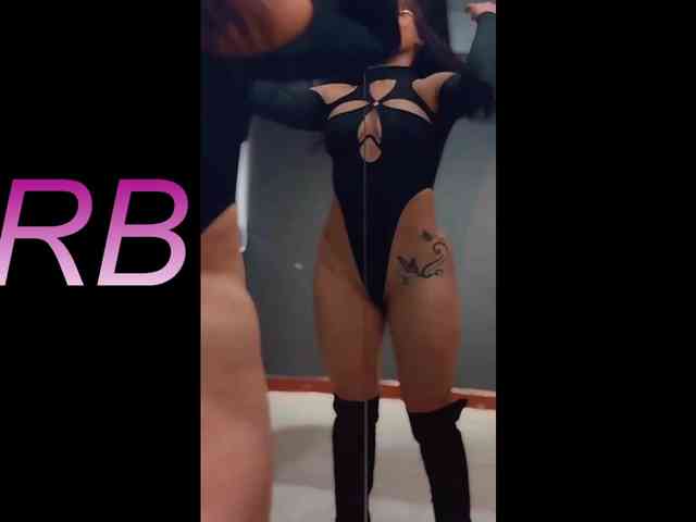 NAOMIAMAZING01 webcam