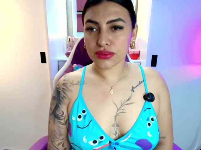 NAOMIAMAZING01