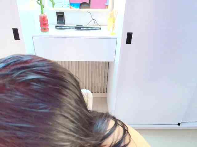 NAOMIAMAZING01 webcam