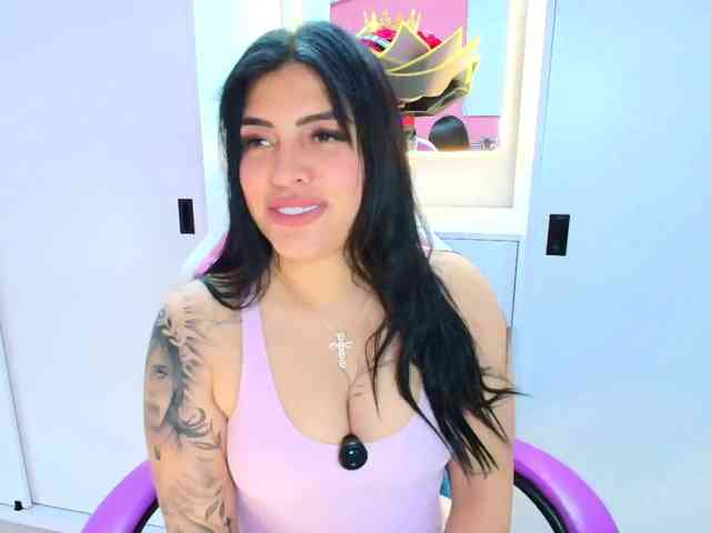 NAOMIAMAZING01 webcam