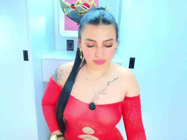 NAOMIAMAZING01 webcam