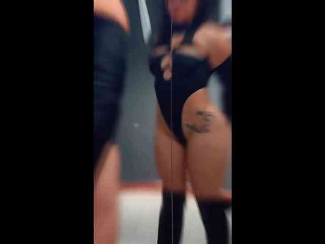 NAOMIAMAZING01 webcam