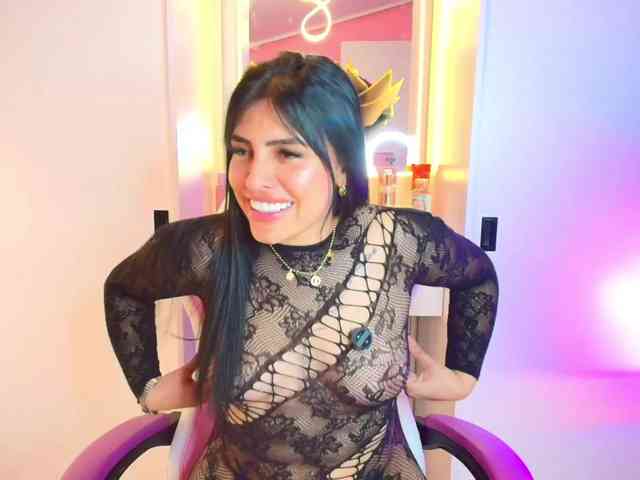 NAOMIAMAZING01 webcam