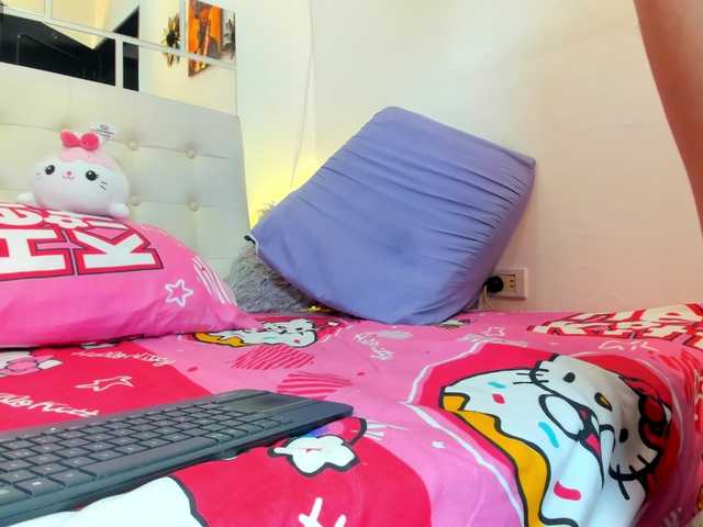MiaEvans0 live cam on BongaCams