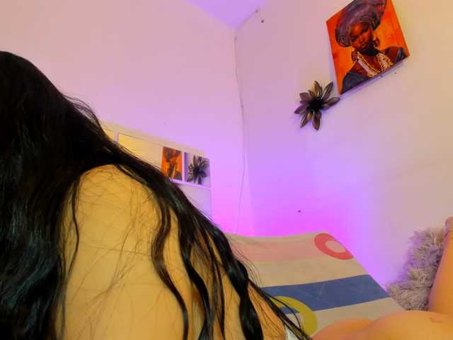 MiaEvans0 live cam on BongaCams