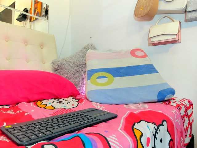 MiaEvans0 live cam on BongaCams