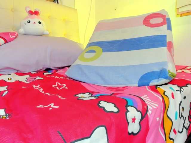 MiaEvans0 live cam on BongaCams