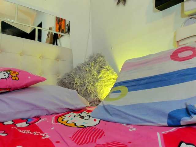 MiaEvans0 live cam on BongaCams