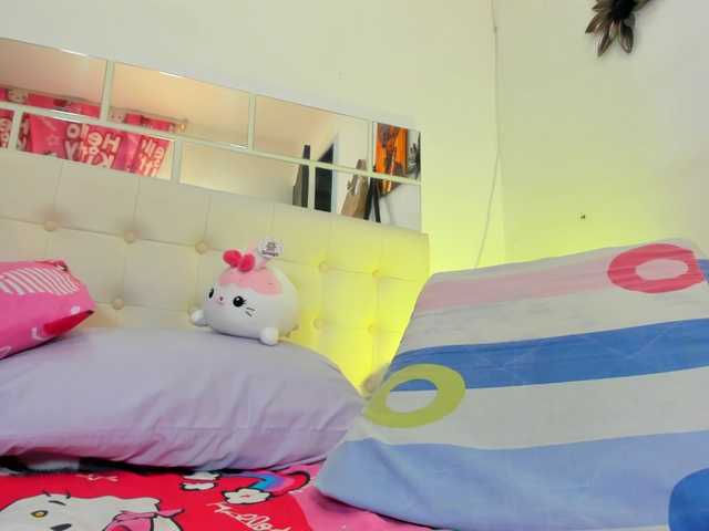 MiaEvans0 live cam on BongaCams