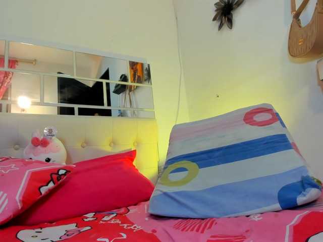 MiaEvans0 live cam on BongaCams