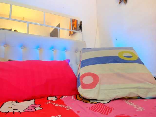 MiaEvans0 live cam on BongaCams