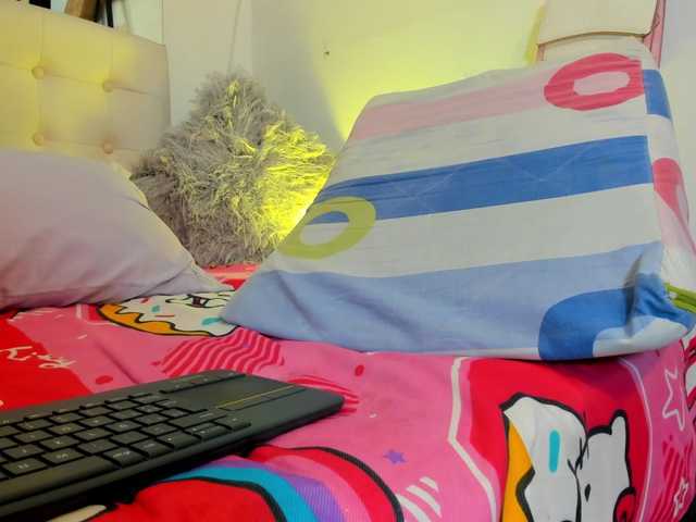 MiaEvans0 live cam on BongaCams